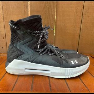 Under Armour Highlight Ace 2.0 Women’s Volleyball Sz 13